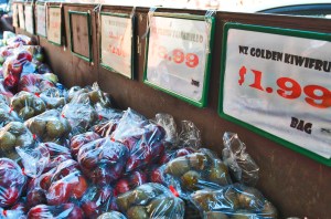 Davenport Fruit Stand